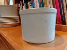 Vtg Stoneware Crock, ~6 inch diameter, picture