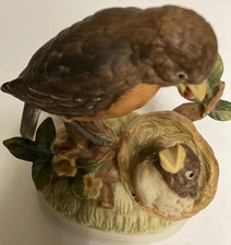 Gorham Vintage Handpainted Porcelain Music Box Mother Robin Feeding Baby picture