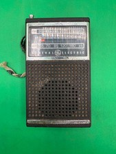 General Electric GE 7-2500A Portable AM/FM Radio Hong Kong RE picture