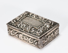 Vintage Repoussé Sterling Silver Floral Trinket Hinged Snuff Box picture