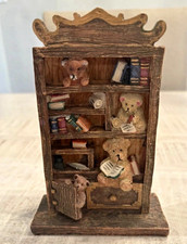 Russ Teddy Bear Bookcase Figurine Brown Beige Resin Painted Woodgrain 3D  6