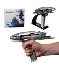 Quantum Mechanix 2013 Star Trek Into Darkness Enterprise 1:1 Scale Phaser Prop picture