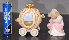 Vintage 1994 Hallmark Merry Miniatures Pricess And Carriage picture