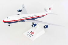 Skymarks SKR1076 USAF Air Force One VC-25B B747-8I Desk Top 1/200 Model Airplane picture