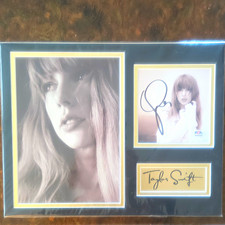 Taylor Swift PSA Authenticated Signed Photo Custom Matted Display w/ Nameplate picture