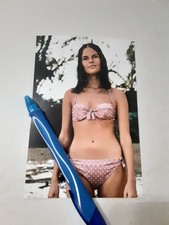 ALI MacGRAW, BEAUTIFUL ACTRESS PURE 1960s BIKINI, STRAIT HAIR COLOR, 4X6 PHOTO picture