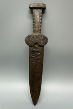 Scythian Zoomorphic Dagger With Akinak Ornamentation, 6th–5th centuries BCE picture