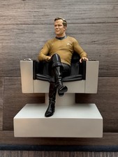 Rare Captain James T Kirk Star Trek Hollywood Collectibles figurine statue #'d picture