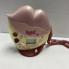 Bratz Kickin Cool Clock Radio & Phone Lips Works No Power Cord Pink MGA 2005 picture