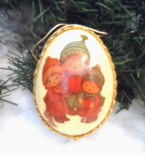 Handmade Vintage-REAL EGG DECOUPAGE, 3 YOUNG CHILDREN DRESSED FOR WINTER -2-3/4
