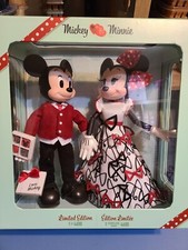 Mickey and Minnie Mouse Limited Edition Valentine's Day Doll Set SHIPS TODAY ❤️ picture