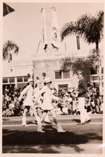 FOUND PHOTO Santa Barbara California Parade Pretty Girls - Vtg Snapshot 1940's picture