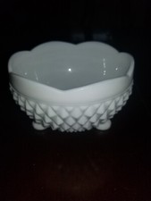 Vintage Milk Glass Hobnail 3 Footed 5