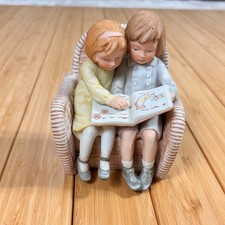 Vintage Enesco Storytime Figurine Treasured Memories Children Reading 1981 OS picture