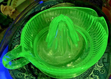 VTG Green Vaseline Uranium Depression Glass Citrus Reamer Juicer Side Pour picture