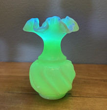 Rare VTG Fenton Art Glass Green Custard Uranium Glossy Swirl Ruffled 5.5 in Vase picture