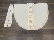 WHITE CHASUBLE WITH GOLD EMBROIDERY + STOLE picture