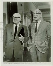 1963 Press Photo Dr. Frank Baxter and Dean Jagger standing in hallway. picture