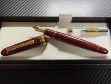Platinum President Bordeaux 18K M Fountain Pen picture