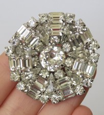 Vintage Weiss Brilliant Rhinestone Brooch Pin Marked Costume Jewelry picture