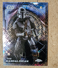 Topps Chrome Star Wars Mandalorian & Grogu #47 The Mandalorian 54/77 Parallel picture