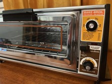 Vintage General Electric Toast R Oven 1970s Tested W/ Pans Toast Bake Broil Nice picture
