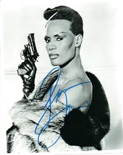 GRACE JONES 007 JAMES BOND AUTHENTIC AUTOGRAPH VIEW TO A KILL SIGNED COA picture