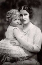 The Duchess of York with her elder daughter Princess Elizabeth 1928 Old Photo picture