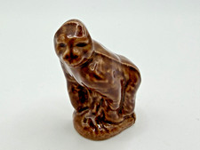WADE WHIMSIES GORILLA FIGURINE BROWN GLAZED PORCELAIN MINIATURE ENGLAND picture