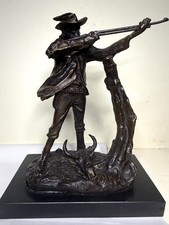  BEAUTIFUL BRONZE SCULPTURE STATUE OF COWBOY RIFLEMAN SIGNED 