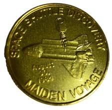 Vintage Space Shuttle Discovery 1984 Medallion in case Mint condition picture