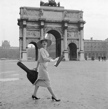 Model front of Arc de Triomphe du Carrousel near Louvre museum Tui- Old Photo picture