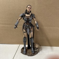 Hot Toys 1/6 Scale She-Predator Machiko action figure (Model MMS74 / HAS001) SW6 picture