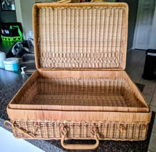 VINTAGE WOVEN WICKER OR RATTAN SUITCASE-STYLE BASKET WITH HINGED LID AND HANDLES picture