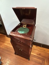 Victor Victrola 16 VV-XVI Phonograph Record Player w/Orig. Albums & 100+ Records picture