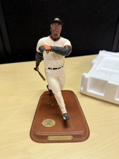 Danbury Mint San Francisco Giants Barry Bonds Figurine/Statue - Original Box picture