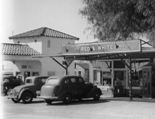 c. 1920s  30s The RED & WHITE Store Antique Car GLASS SLIDE Vtg Negative Grocery picture