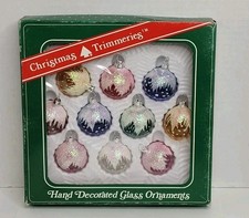 Vintage Bradford Christmas Trimmeries Holiday Glass Ball Ornaments Set 1.5