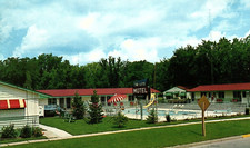 1960s LAKE DELTON WI TWI-LITE MOTEL WISCONSIN DELLS HEINZELMAN POSTCARD P1135 picture