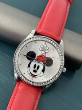 VINTAGE WALT DISNEY PARKS MINNIE MOUSE ORIGINAL RARE RED HAT WITH FLOWER WATCH picture