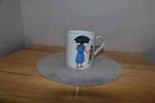 Philippe Deshoulieres Caraibes Gold Rim Mug - Lady With Umbrella And Child picture