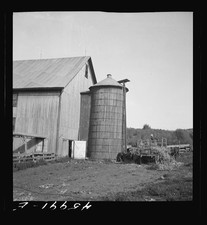 Photo:Farm Silo Filling 1941 Barn Rural Agriculture Black and White picture