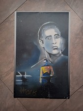 Star Trek  artwork depicts a large grayscale portrait of Data's face picture