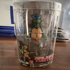 NECA Teenage Mutant Ninja Turtles Leonardo Figure Mirage Studios Animation 2008 picture