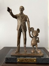 Walt Disney & Mickey Mouse 2002 Partners in Excellent statue picture