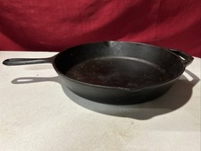 Vintage Lodge Cast Iron Skillet With Assist Handle 12