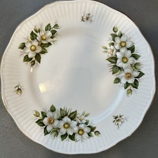 Vintage Rosina Queen's Fine Bone China CHRISTMAS ROSE 8” Plate England Gold Trim picture
