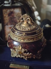 Vintage Ganz Ornate Victorian Trinket Box - Faux Wood & Gilt Footed Resin Jar / picture