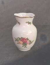 Vintage Royal Albert Old Country Roses Mini Vase, Floral Bone China England picture