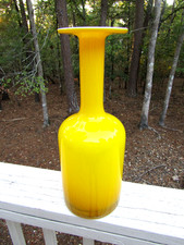 WEST ELM  MCM  / Gulvvase Holmegaard / Yellow Cased TALL GLASS VASE / 15 1/2
